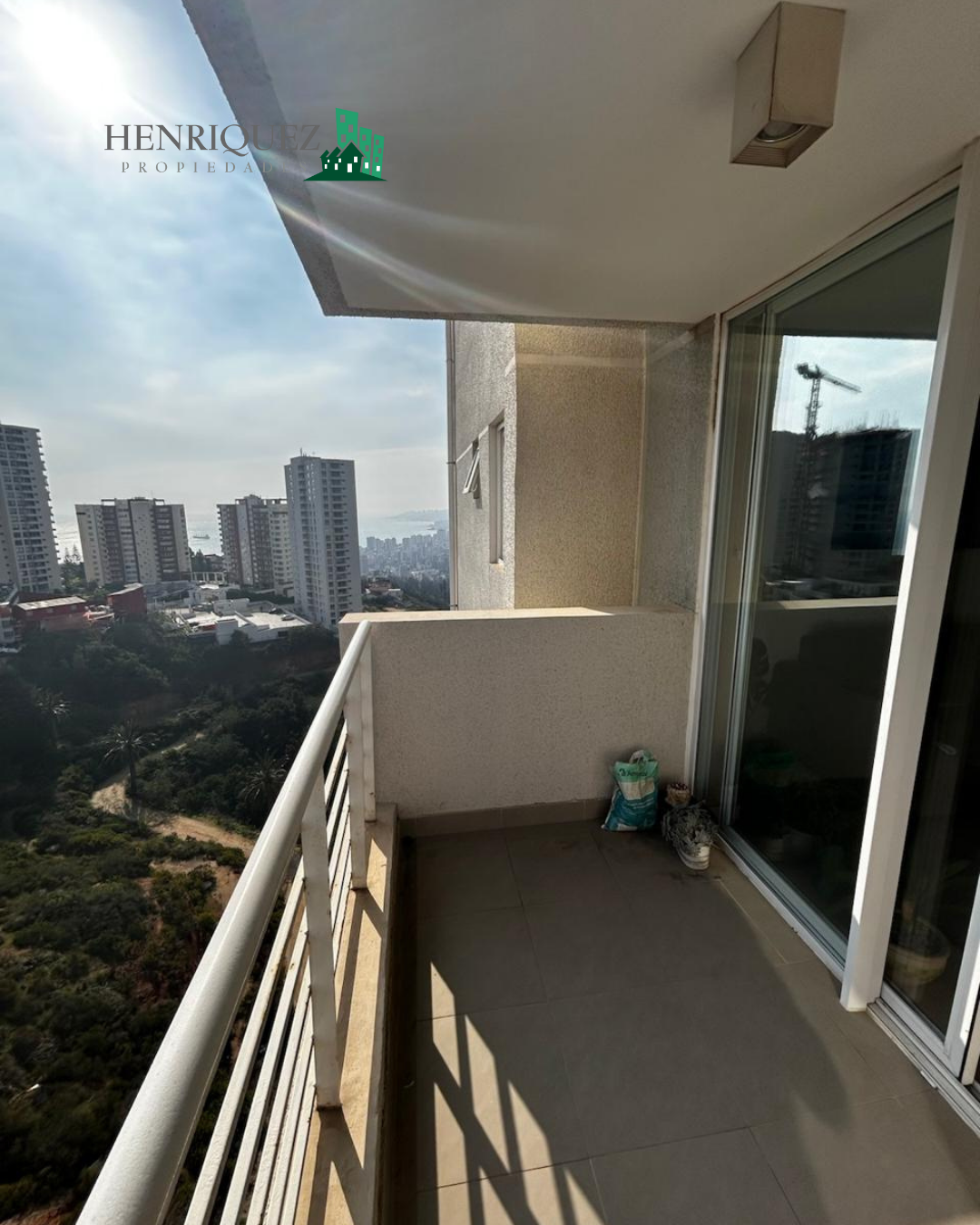 Se Arrienda Departamento en Condominio Altos de Viña 3